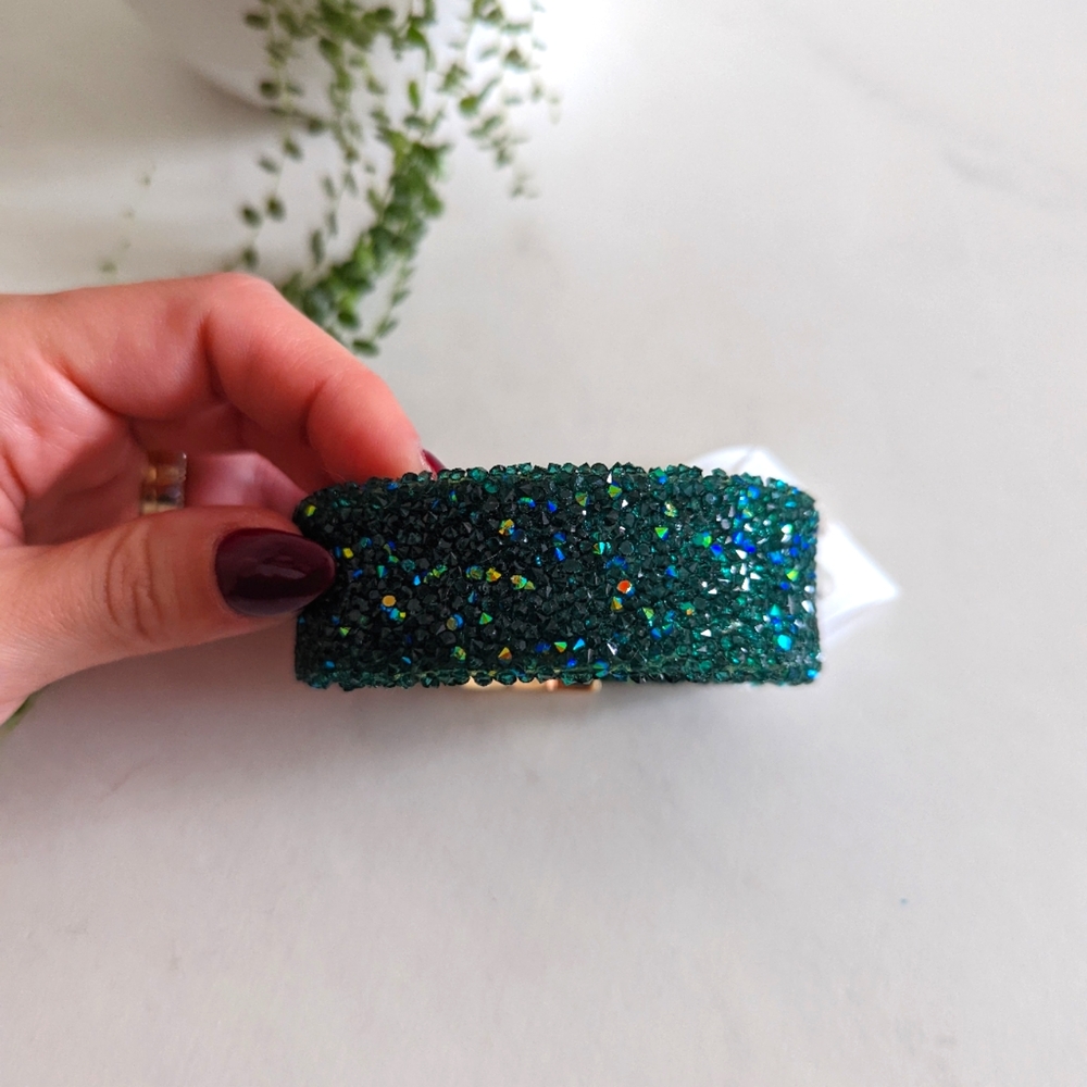 Bracelet with emerald color crystals, gold magnetic strap - Picture 3 of 5